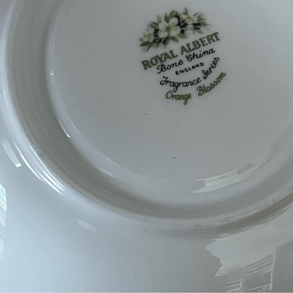 Royal Albert Fragrance Series Orange Blossom Tea Cup and Saucer - Picture 6 of 6